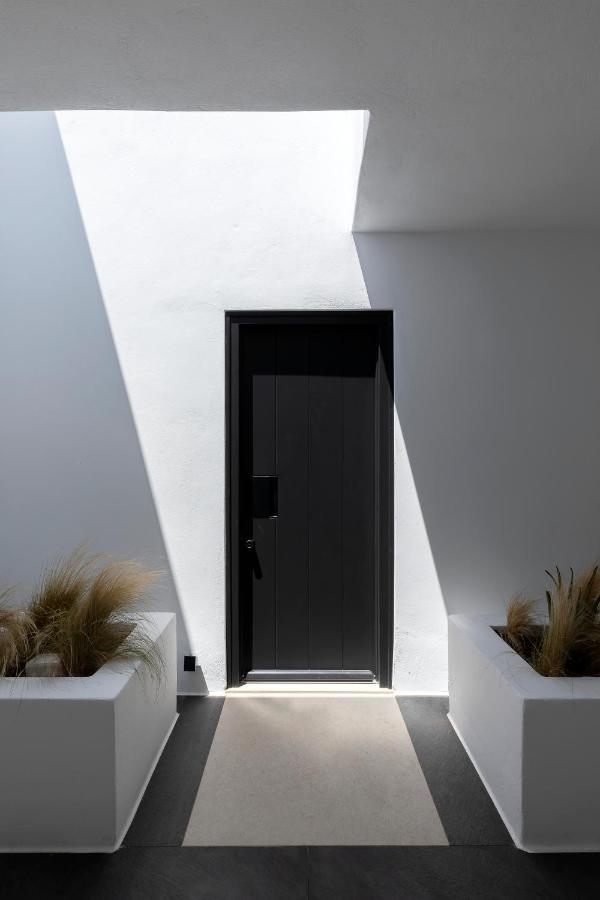 Cubic Mykonos Seafront Design Suites 奥诺斯 外观 照片